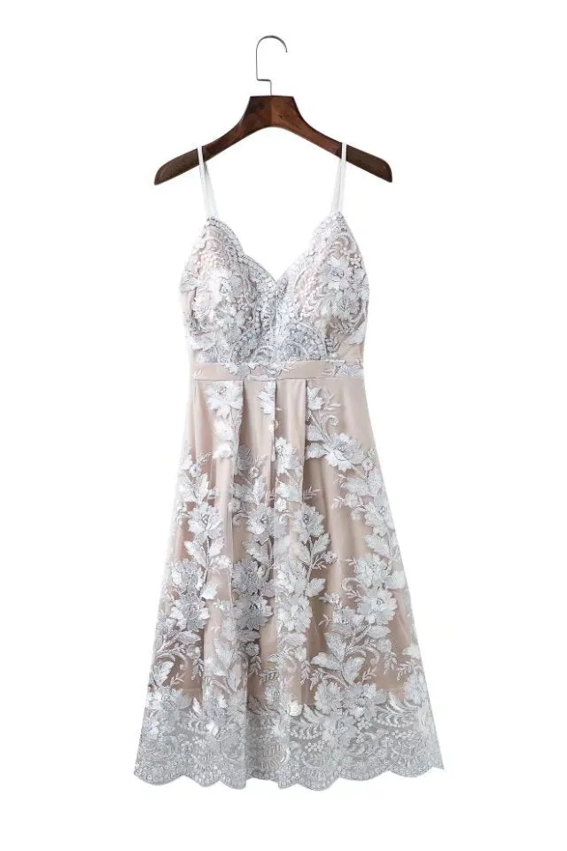 A-line V-neck Flower Print Spaghetti Straps Knee-length Lace Dress
