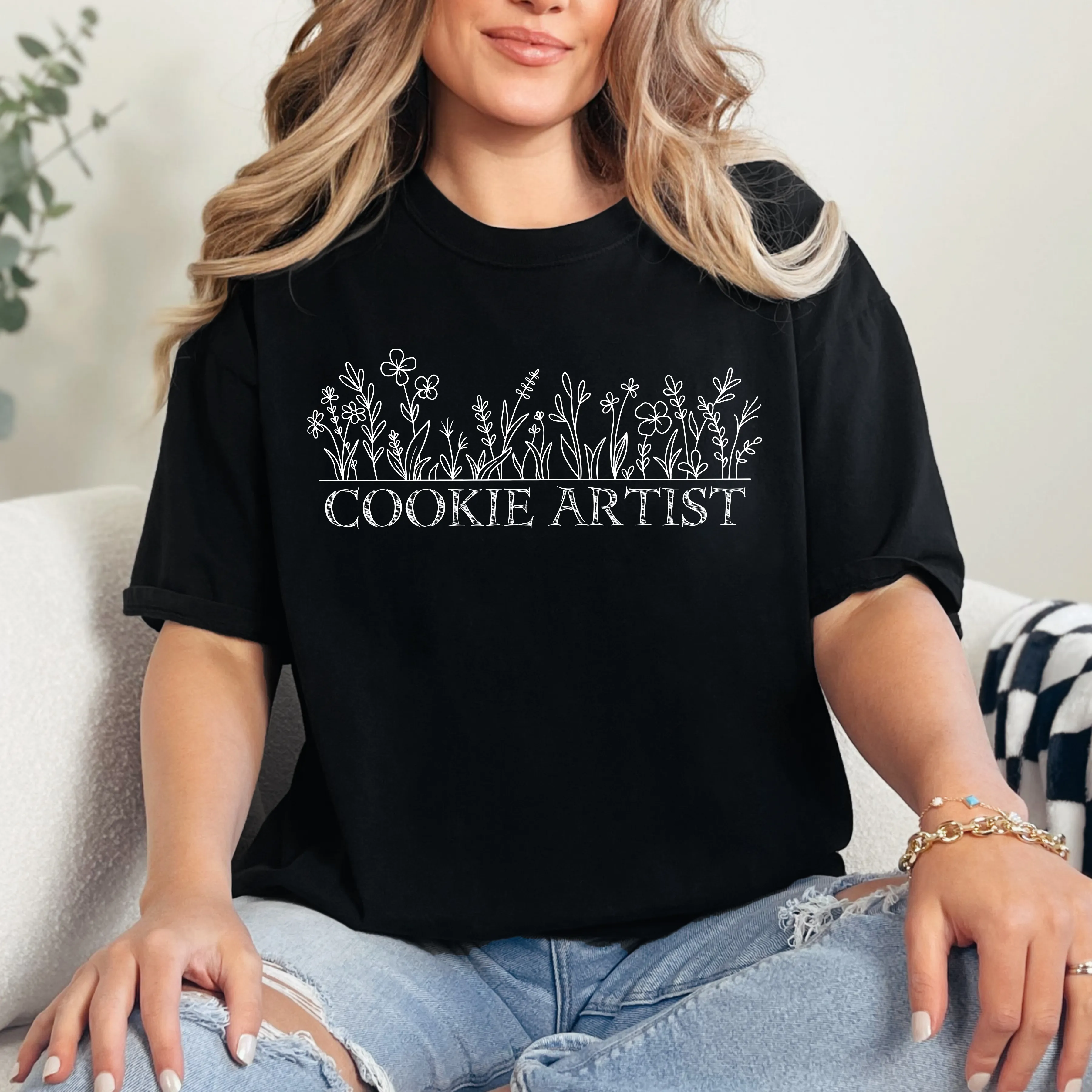 Floral Cookie Artist - T-Shirt