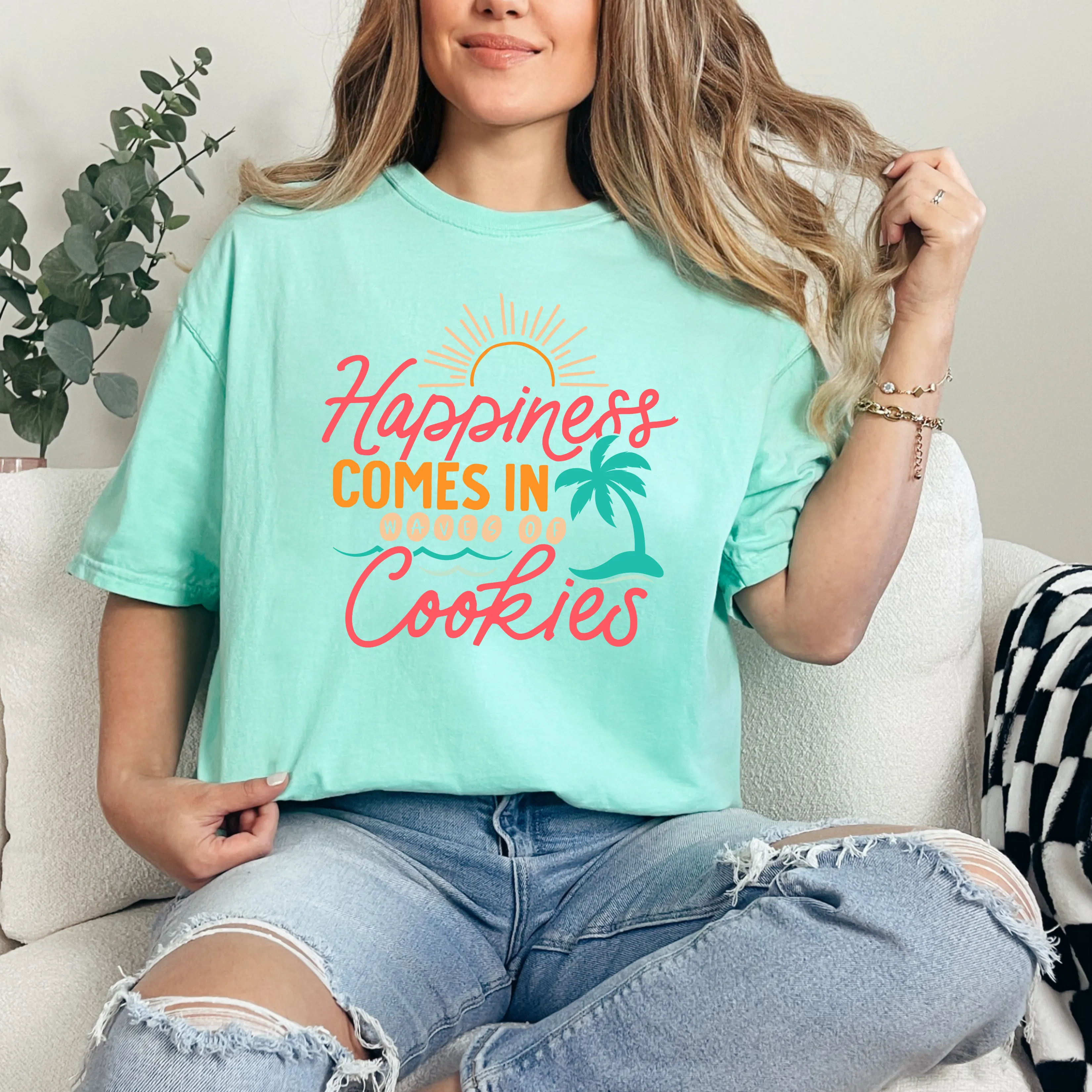 Happiness Comes in Waves [palm tree] - T-Shirt