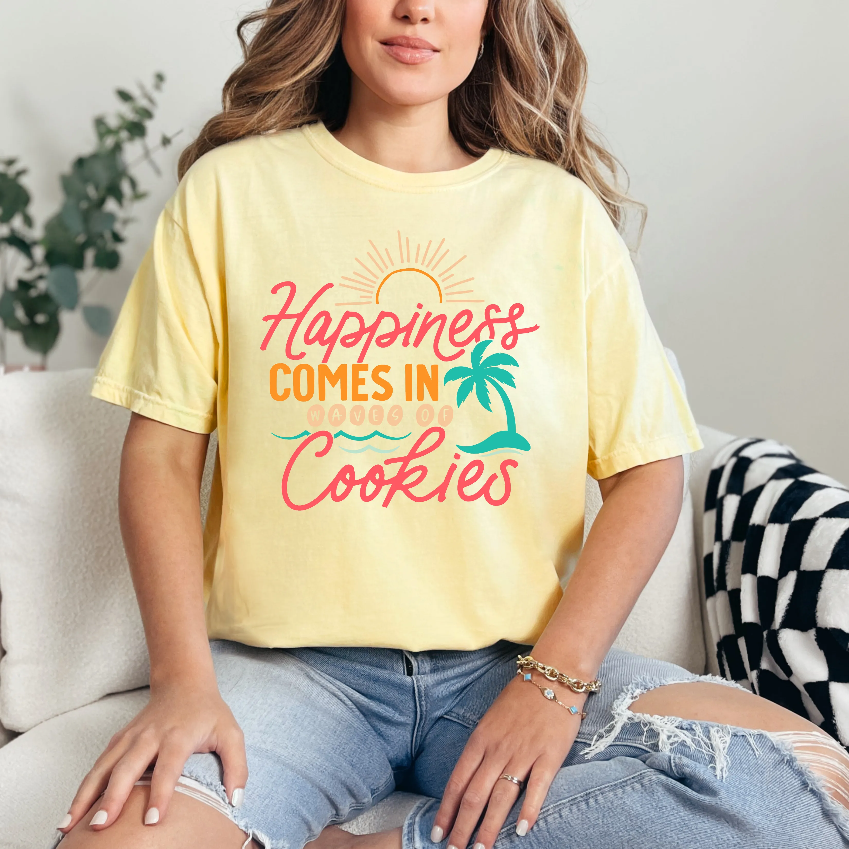 Happiness Comes in Waves [palm tree] - T-Shirt