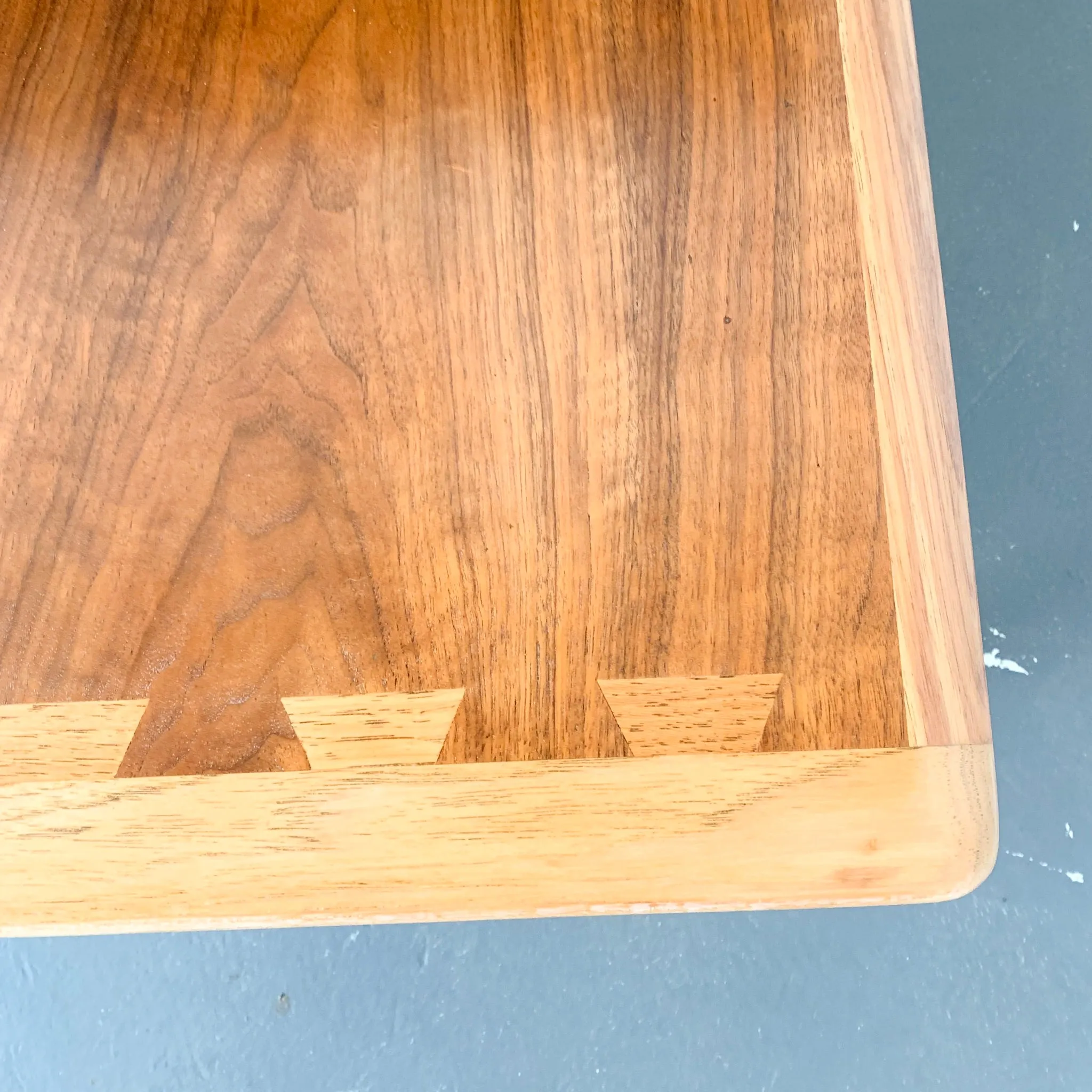 Pair of Lane Acclaim End Tables