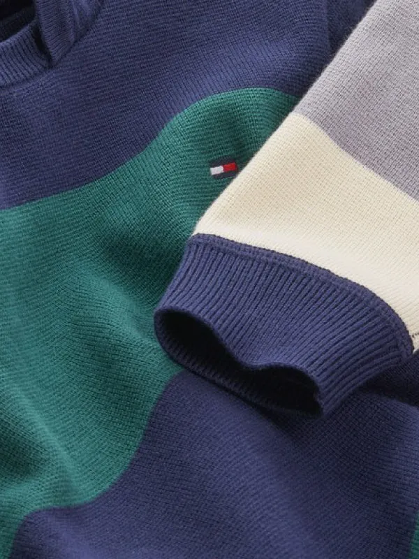 Th Warm Hooded Varsity Sweater